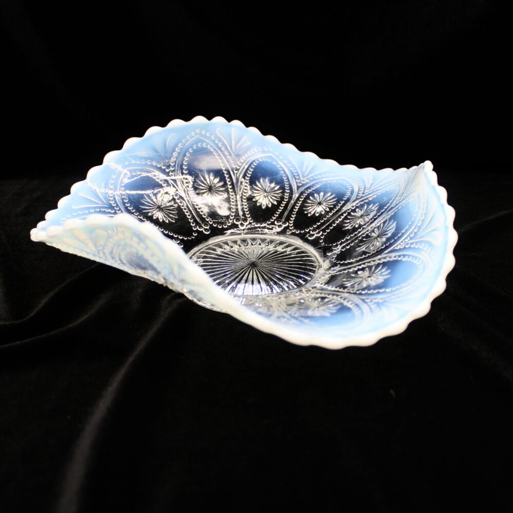 Vintage Northwood Opalescent Blue Glass Dish Ruffled Edge Spokes & Wheel Pattern